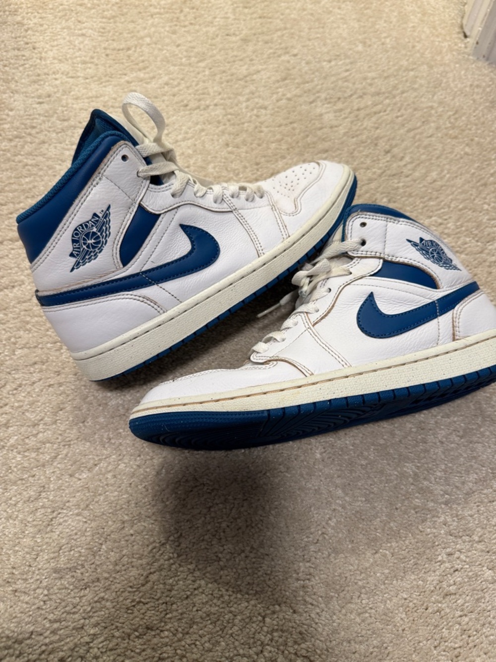 Nike Air Jordan 1 Mid - White and Blue.used. Size 8